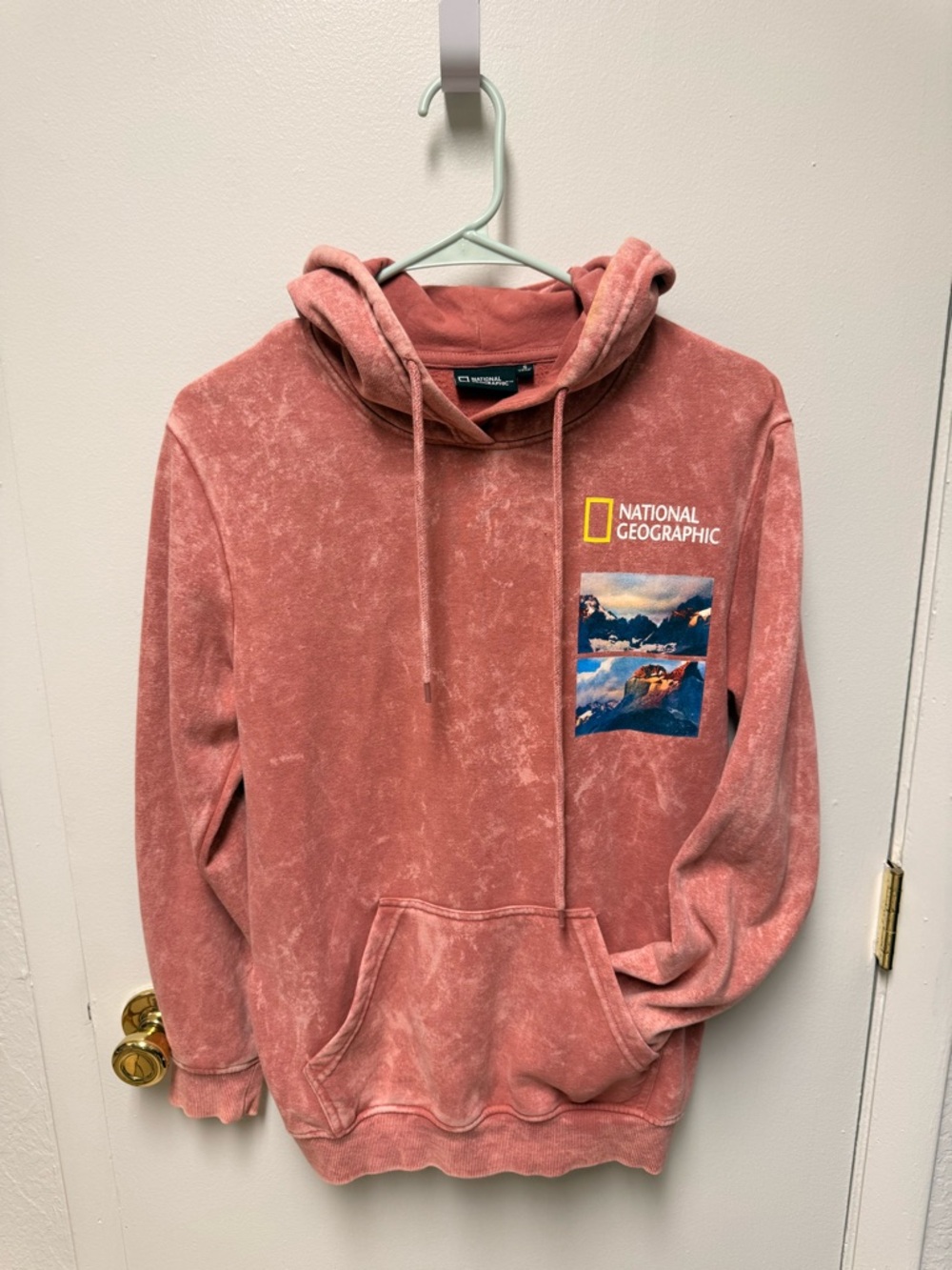 National Geographic Washed Rose-Peach Pullover Hoodie with Landscape Print